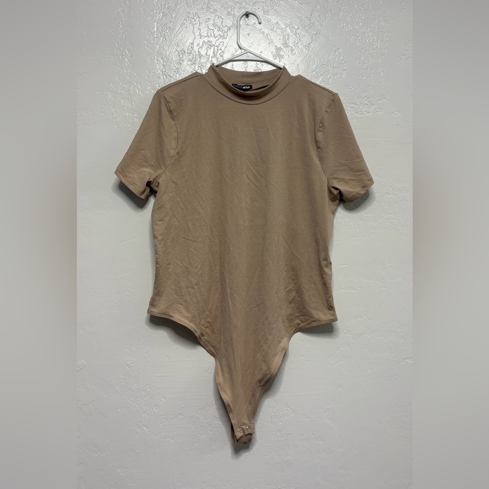 New with tags, womens size 2XL fashion nova bodysuit, #F1199